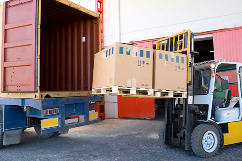 forklift-loading-truck-m